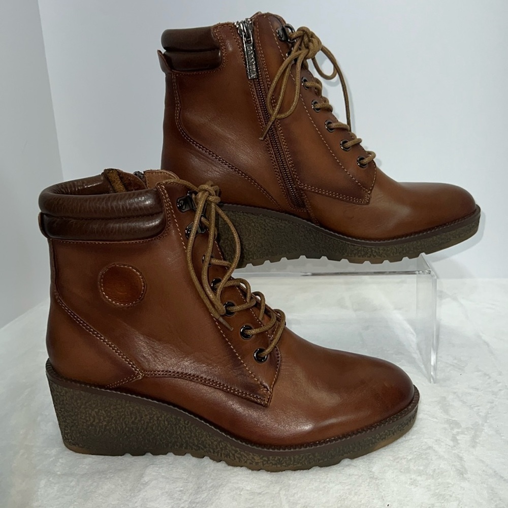 Carmela brown leather wedge ankle boots/booties. Size 39. EUC.